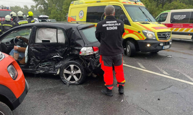 Fotókon a budaörsi hármas karambol