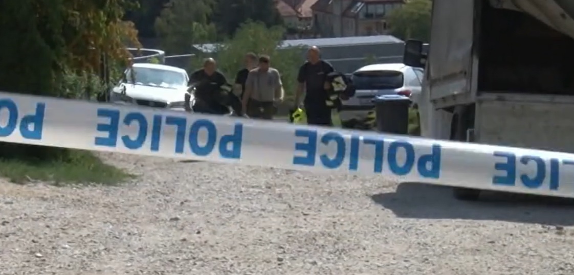 Gyilkosság Miskolcon: egy lopott tortavágó késsel szúrta le a 16 éves fiút a lányokat zaklató vendég