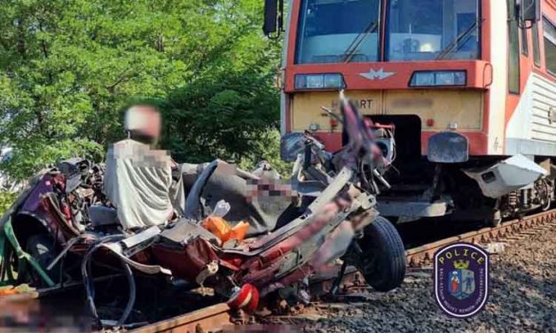 Vonatbaleset Nyíregyházán: buliból tartottak hazafelé a fiatalok, amikor autójukat letarolta az EuroCity
