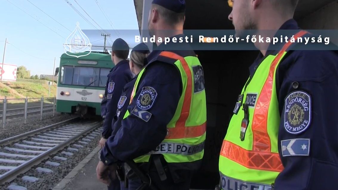Rendőrök lepték el a gödöllői HÉV-vonalát, szinte folyamatosak voltak az ellenőrzések