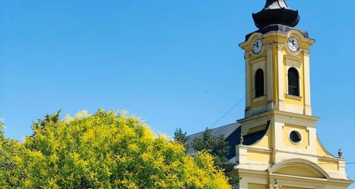 Isten háza sem szent? Felgyújtották a tiszakécskei templomot, jelentős a kár – Fotók