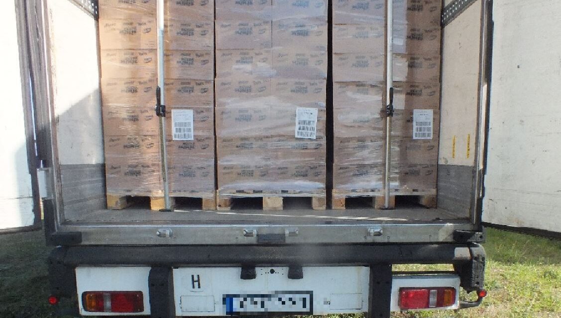 Előbb megmentették az életét, majd előállították – horogra akadt a csokitolvaj, aki 70 milliós rakománnyal akart külföldre szökni