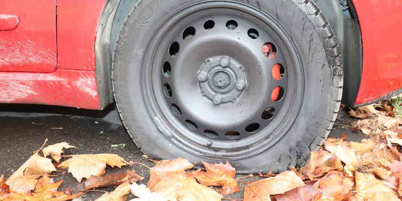 Börtönbe akart menni, ezért kiszúrta több autó kerekét