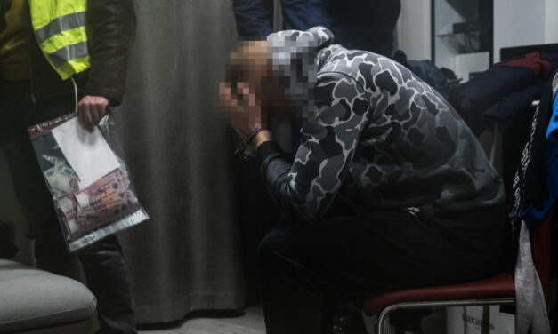 73 éves anyukájával ment kokainért Hollandiába a budapesti férfi, a család több évtized börtönt kapott – VIDEÓVAL