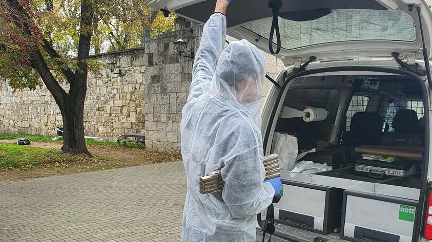 Éles eszközzel támadtak rá fényes nappal egy 20 éves férfira Székesfehérváron, életmentő műtéten esett át