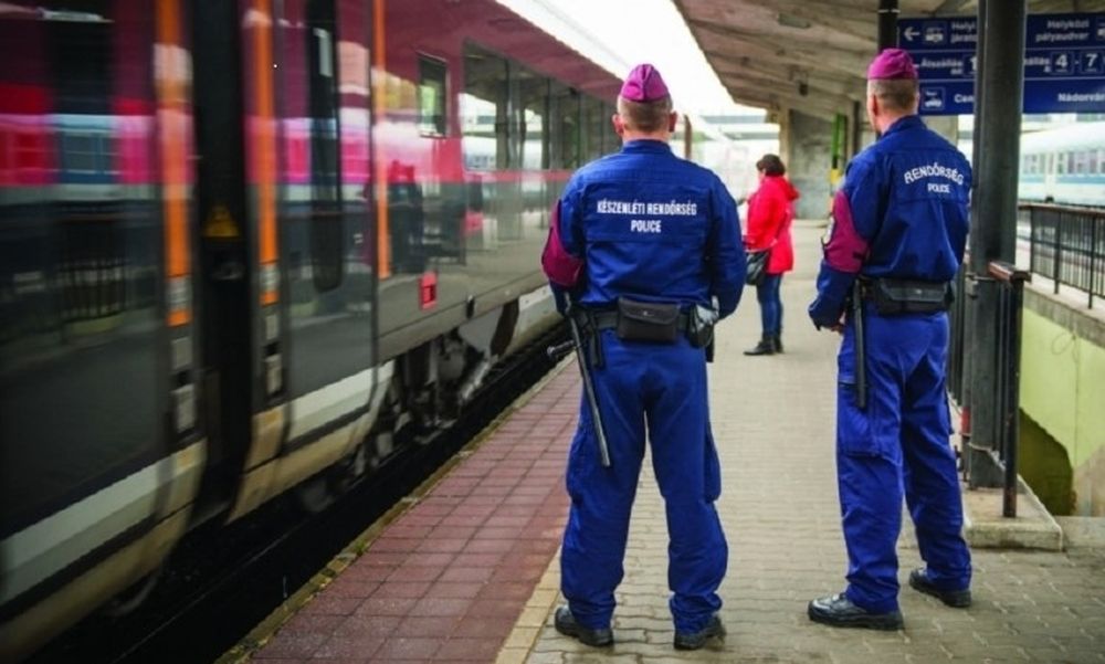 Megszállják a rendőrök a vasutakat, ez az oka a szervezett akciónak