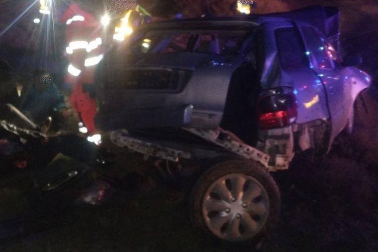A rendőrök elől menekült a sofőr az M1-esen hétfő este, durva baleset lett a vége, tizenegy ember sérült meg