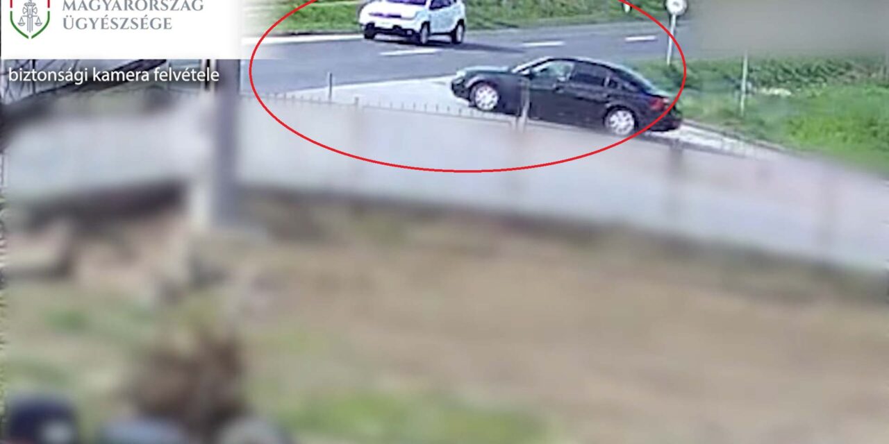 Videóval: nem állt meg a STOP táblánál, durva baleset lett a vége