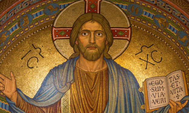 Jézusnak adta ki magát a zalai férfi, ékszereket, ingatlanokat csalt ki áldozataitól a profi szélhámos