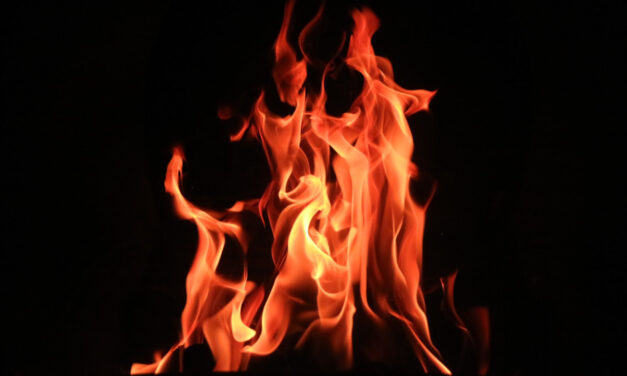 „Átok ül a családunkon” – Két gyerekük után otthonukat is elveszítette a tiszakanyári házaspár