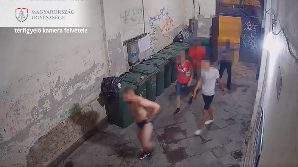 Még a mentőst is gyilkossággal fenyegette az a társaság, amelynek egyik tagja minden ok nélkül agyonvert egy fiatalt Budapesten