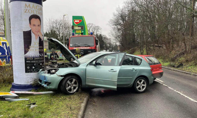 Mága Zoltánnal ütközött egy Mazda a fővárosban, figyelmetlenség vezetett a karambolhoz