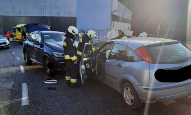 Frontális ütközés Fonyódon – mentőhelikopter érkezett az egyik sérültért, valószínűleg túl gyorsan hajtott a BMW