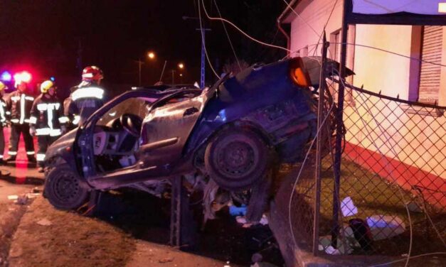 A halálba menekült a rendőrök elől a 37 éves férfi – menekülés közben villanyoszlopnak csapódott. Egy kamera is rögzítette a borzalmas tragédiát