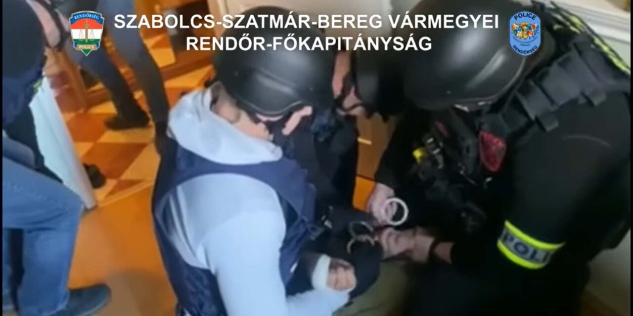 Budapesten fogták el a 44 éves férfit, aki több tízmilliót keresett azzal, hogy lakásokat adott ki utcalányoknak, videón az elfogása