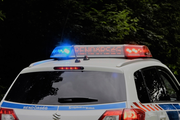 Iskolából hazafelé tartó gyereket rabolt ki egy férfi Kecskeméten: életveszélyesen megfenyegette a tinit