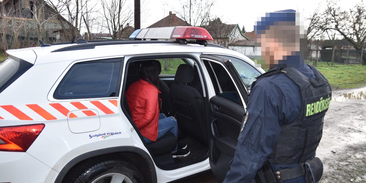 „Sajnos butaságot követtem el“ – fia temetése után annyira kiborult a 15 éves fiú édesanyja, hogy gázpisztollyal ment gyermeke zaklatójának házához