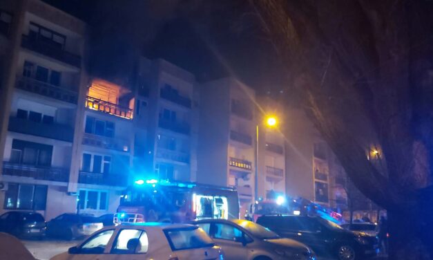 „Lezúdult egy halom tüzes hordalék, hirtelen elképzelni sem tudtam, hogy most mi van” – egy 4 éves kislány is kórházba került füstmérgezés miatt a dorogi lakástűz után