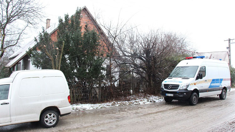 Puszta kézzel végzett szomszédjával egy férfi Esztergomban, fél óra alatt elkapták