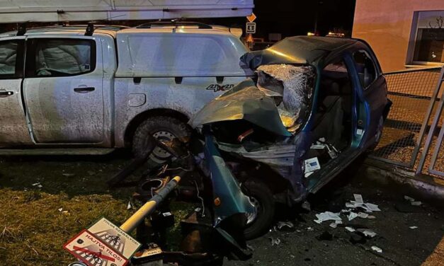 „Isten nyugosztaljon Csabi” – Két autó ütközött ismét Szentlőrincen, az egyik sofőr azonnal meghalt