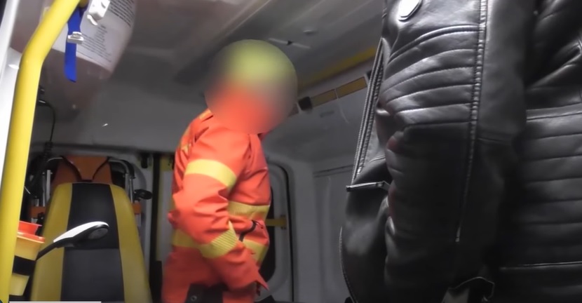 „Ha tehetném, visszamennék az időben” – nem tudta kifizetni a számláit, ezért lopott a kisgyermekét eltartó mentős