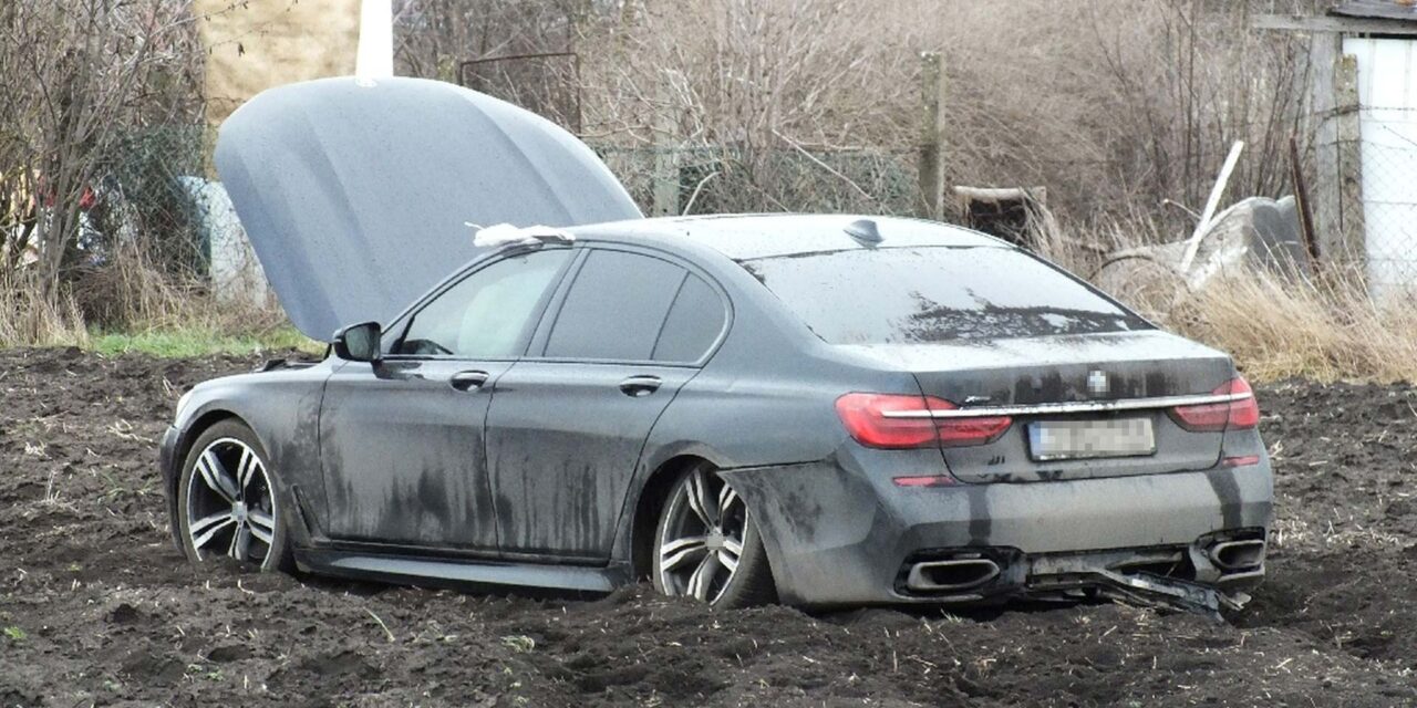 Gallyra vágta a lopott BMW-t a bátor sarudi férfi, előtte még egy bringát és némi ékszert is lenyúlt
