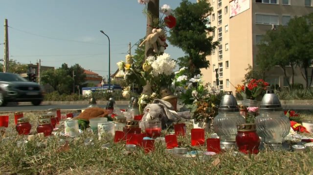 Jogerősen felmentették azt a nőt, aki L. L. Junior kisfiának a kezét fogta a tragédia előtti másodpercekben