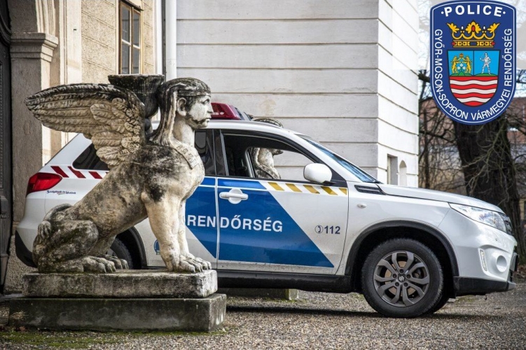 Egy hónapja indult el a pécsi gyermekotthonból iskolába, azóta senki nem látta a 12 éves Amirát – fotó a cikkben