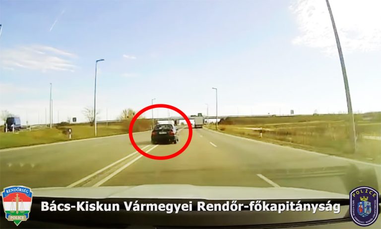 Életveszélyes üldözés a négysávos főúton – menet közben cserélt helyet a sofőr és az utasa – VIDEÓVAL
