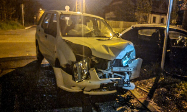 Durva csattanás a fővárosban: nem állt meg a STOP-táblánál, hanyatt-homlok iszkolt a helyszínről