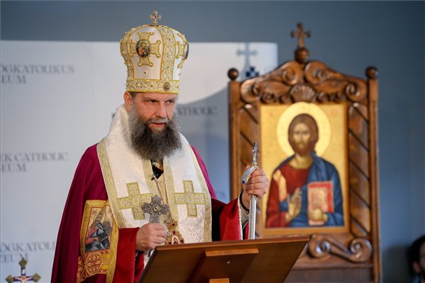 Súlyos vádak egy görögkatolikus pappal szemben, kislányokat molesztált