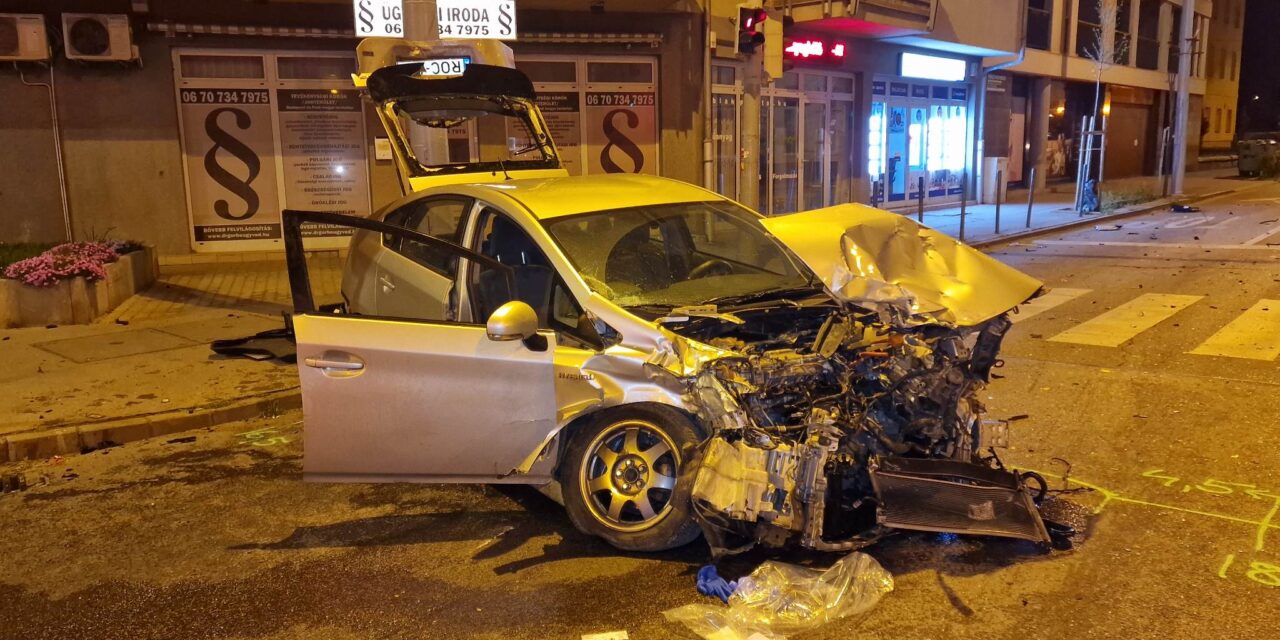 Nem először okozott balesetet a Budapesten teherautóval ütköző Toyota sofőr – Brutális képek a helyszínről