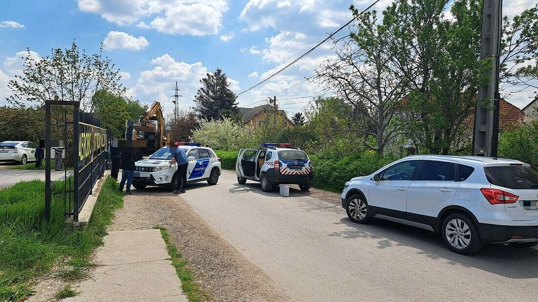Halálos baleset Diósdon – életét vesztette egy 38 éves férfi, miközben egy markolót akartak leemelni a kamionról