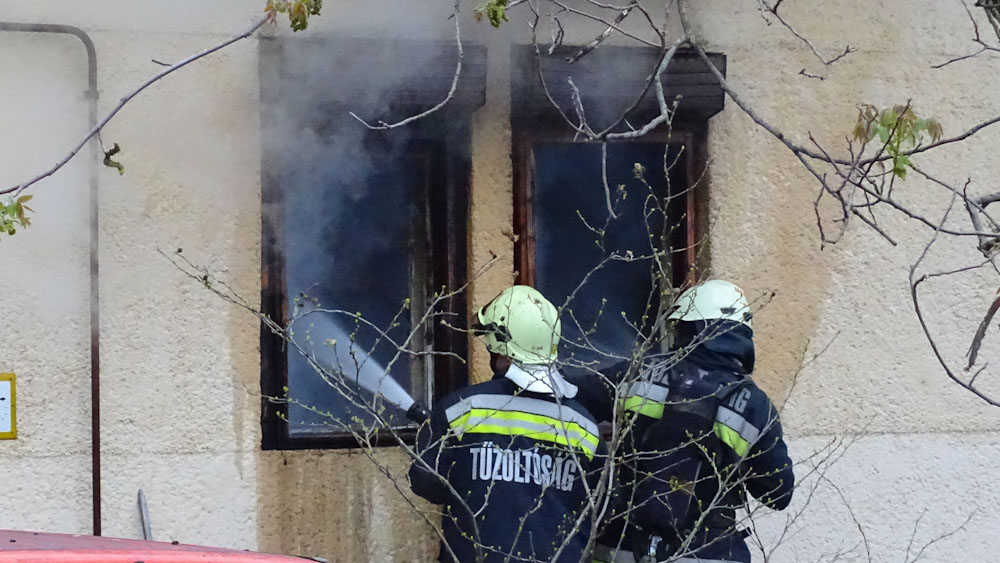„Egy életünk munkája lett oda” – Egy hete lakott az idős pár a felújított házban, amikor felrobbant a gázpalack