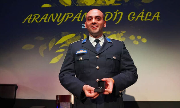 Fürdő nélküli vályogházból indult, most Kovács Richárd rendőr főhadnagy lett idén a hétköznapi roma hős