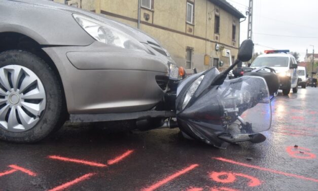 Nem adtak neki elsőbbséget, kórházba került a motoros a nagycenki ütközés után