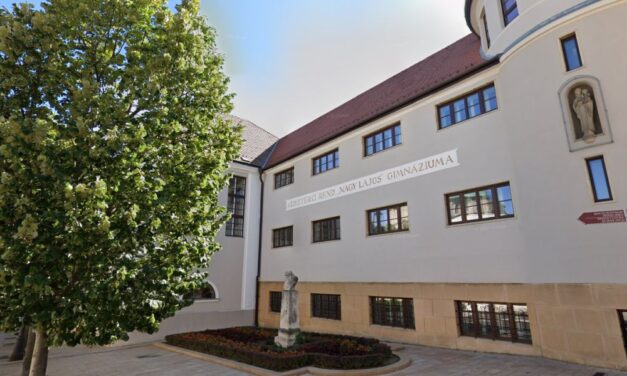 Önkezével vetett véget életének egy diák Pécsen, a Nagy Lajos Gimnázium tanulójáról van szó