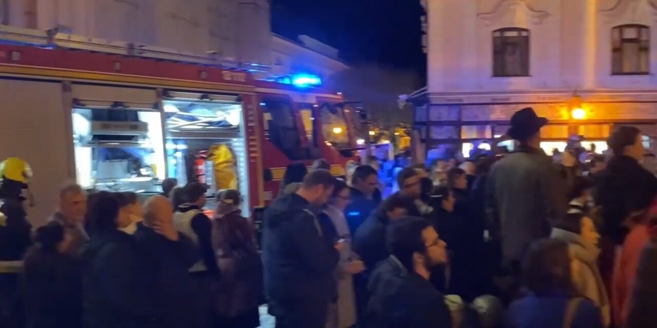 Gázszag árasztotta el a nézőteret, meg kell szakítani az előadást a Pécsi Nemzeti Színházban