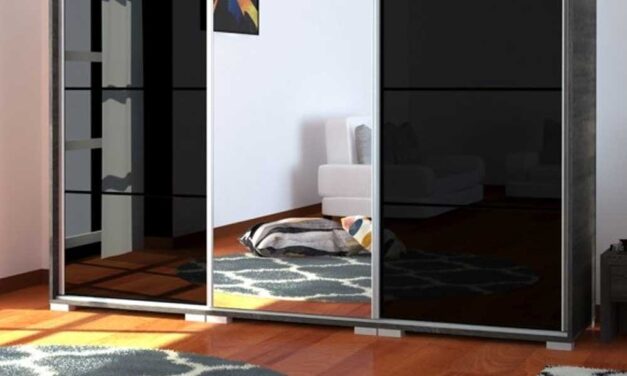 Tárolás és esztétikum egy helyen – a tükrös gardróbszekrény