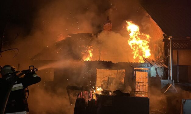 Bennégett egy középkorú nő az isaszegi házában