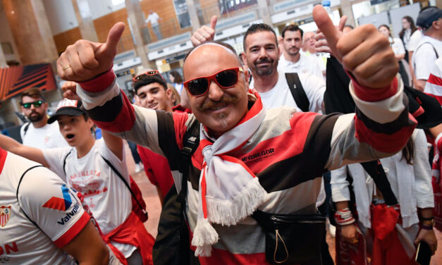 Már összecsaptak egymással a drukkerek, brutális verekedés tört ki az Európa-Liga-döntő előtt