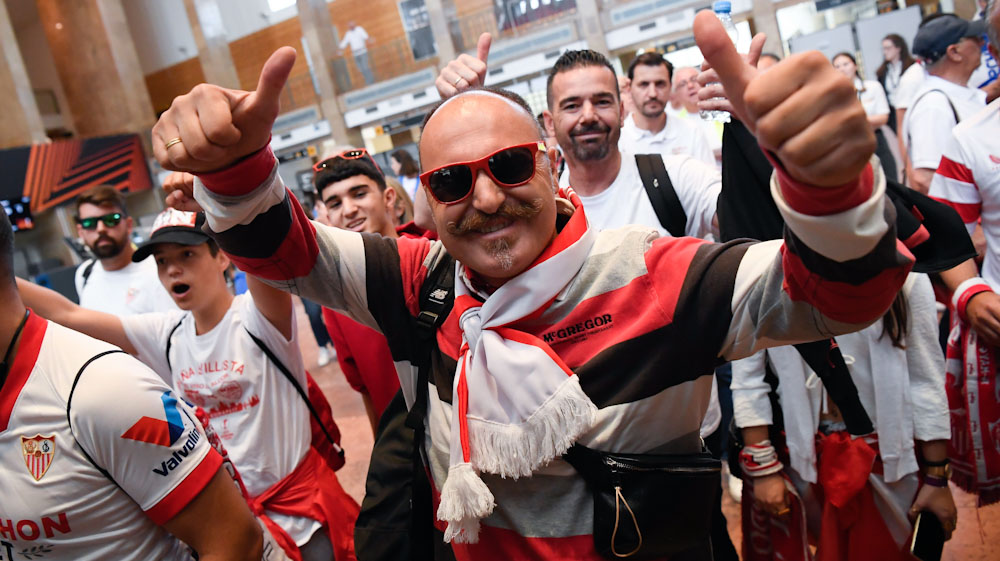 Már összecsaptak egymással a drukkerek, brutális verekedés tört ki az Európa-Liga-döntő előtt