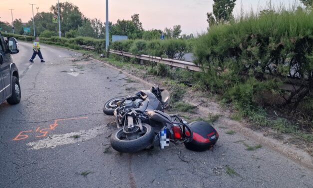 Tragédia a fővárosi Gyáli úron: kisodródott és a szalagkorlátnak csapódott a fiatal motoros, nem élte túl az ütközést