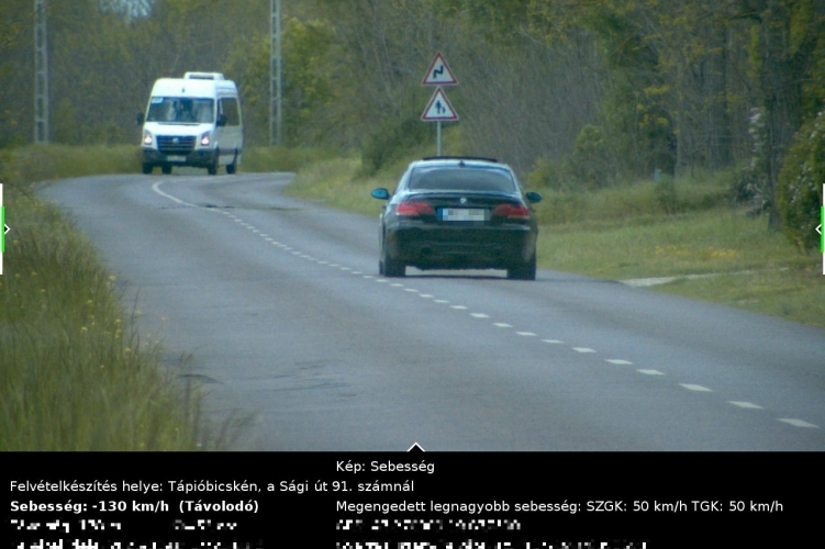 Lakott területen ment 130 km/h-val egy autós Pest vármegyében, 300 ezer forintos büntetés a jutalma
