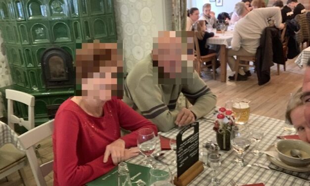 „Ők így döntöttek, én ezt tiszteletben tartom és ugyanezt kérném mindenki mástól is” – szívszorító sorokkal búcsúzik szüleitől az a férfi, aki édesanyját és édesapját is elvesztette néhány napon belül