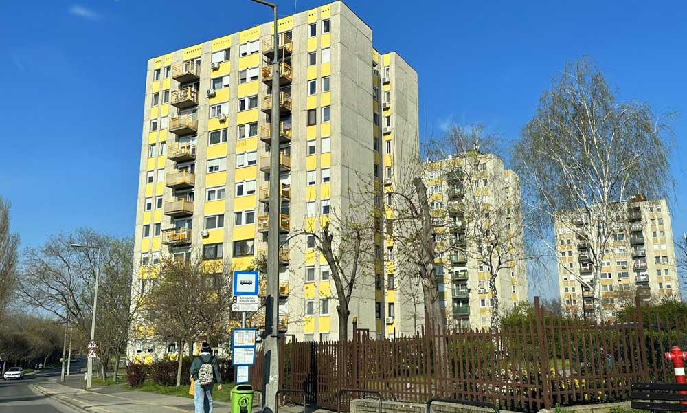 „Nem gondoltam, hogy a szó szoros értelmében törli magát erről a Földről” – szilveszter éjszaka leugrott egy társasház tetejéről és meghalt a magyar színész
