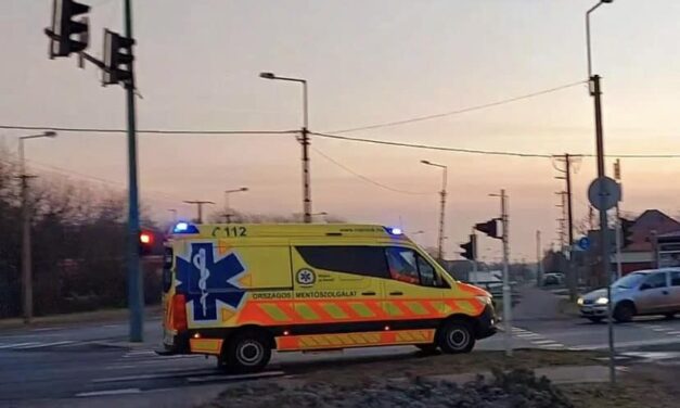 A halál torkából hozták vissza a dohánybolt előtt összeesett bácsit, mentőhelikopter vitte kórházba