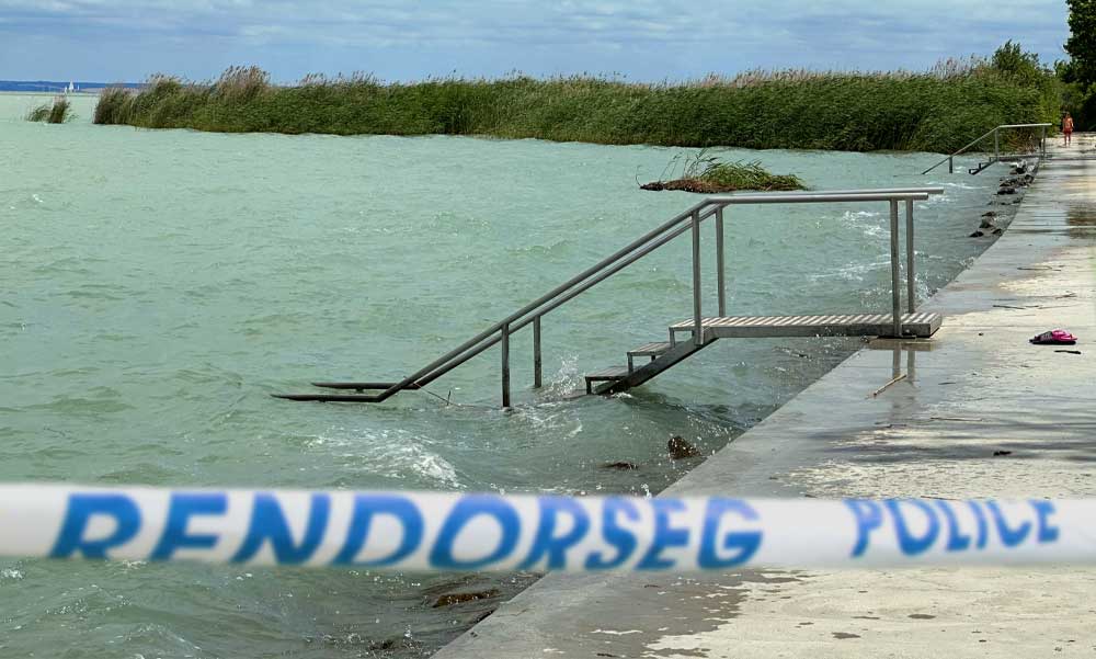 Balatonba fulladt egy idős férfi, a strandolók is segítettek a felkutatásában