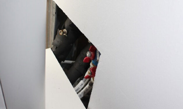 Áramütés ért egy fővárosi kislányt, amiért az óvodában nem burkoltak be az elektromos csatlakozót