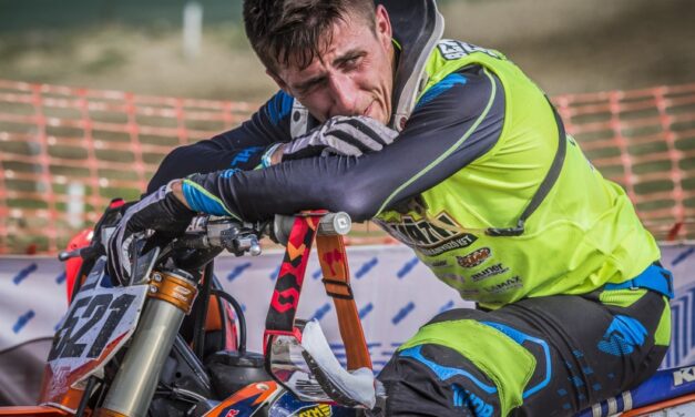 „Bencének nincs esélye megnyerni ezt a csatát” – megszólalt az elgázolt motorversenyző csapata, Szvoboda Bence már nem fog visszatérni